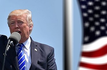 Americký ropný průmysl se těší na příchod Trumpa. Větrná energetika má obavy