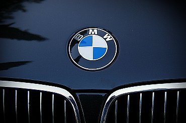 Zisk BMW klesl o 84 procent, Trumpových cel se ale automobilka neobává