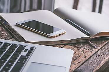 Skutečnými viníky vysokých plateb za elektřinu nejsou datacentra, ale kancelářské počítače