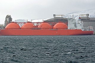 Čínské loděnice chtějí letos dodat rekordní počet tankerů pro přepravu LNG